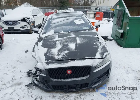 2017 Jaguar Xe 35T R-Sport z USA, uszkodzony, nr VIN SAJAL4BV2HA971584